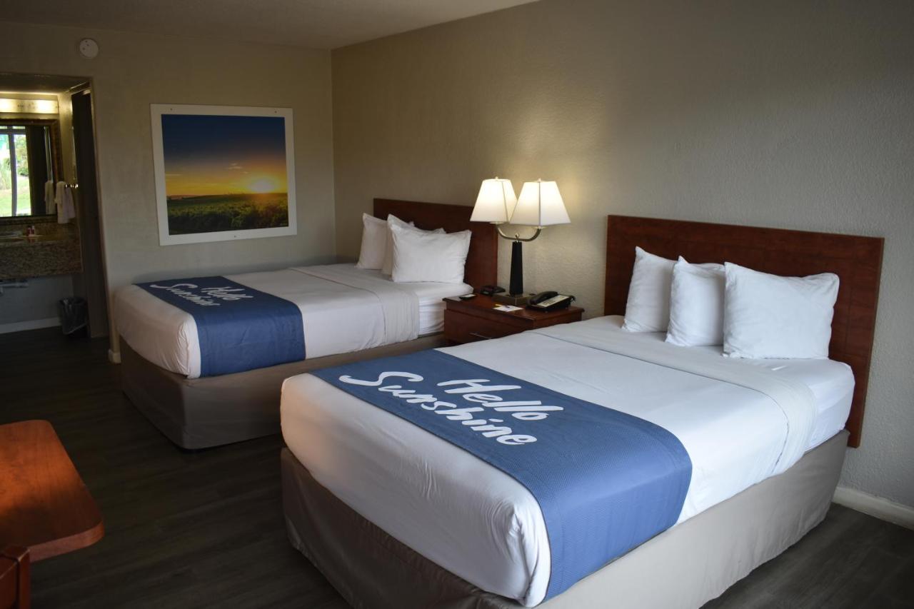 Days Inn By Wyndham Wildwood I-75 Exterior photo